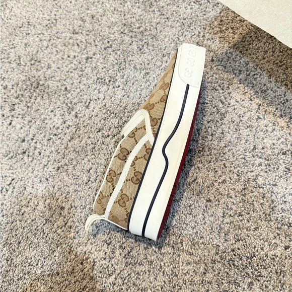 Gucci Tennis Shoes - Picture 3 of 6